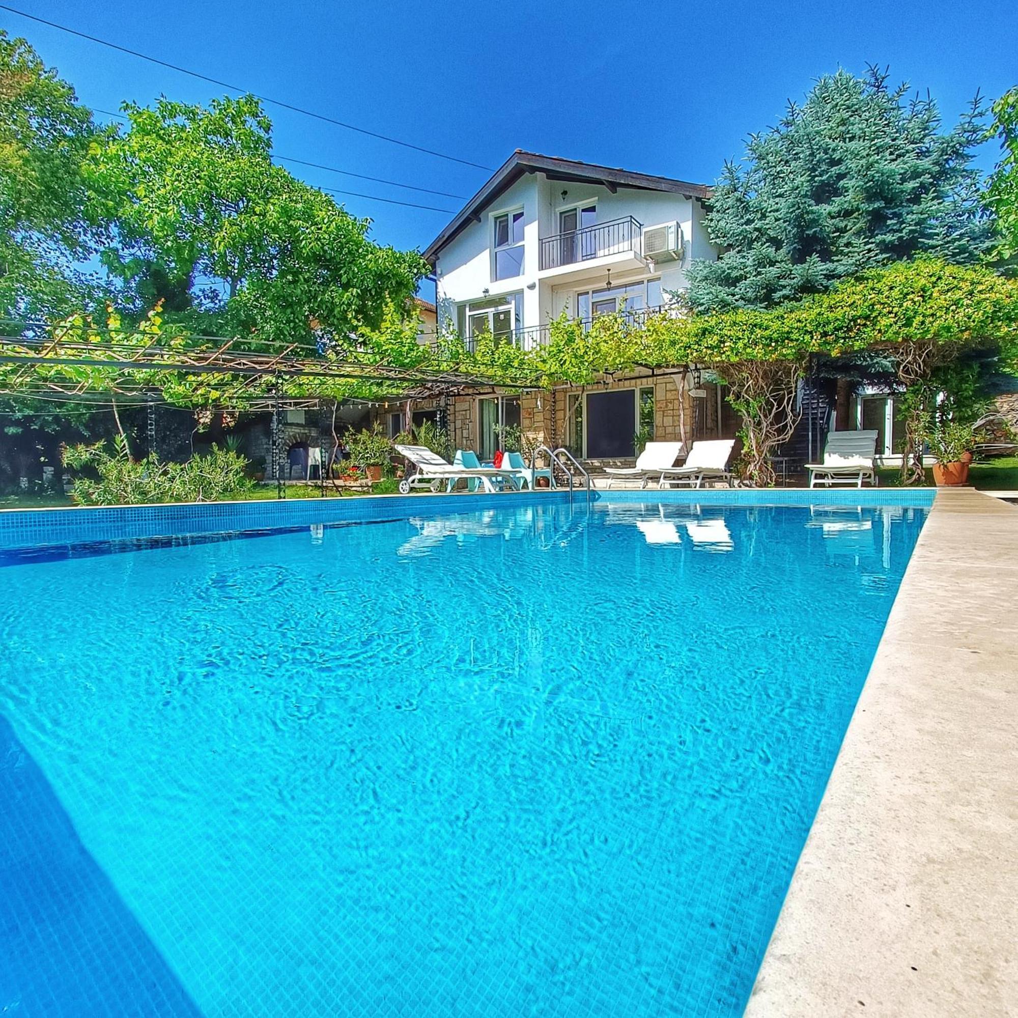 Villa Regina Serafina Bałczik Zewnętrze zdjęcie